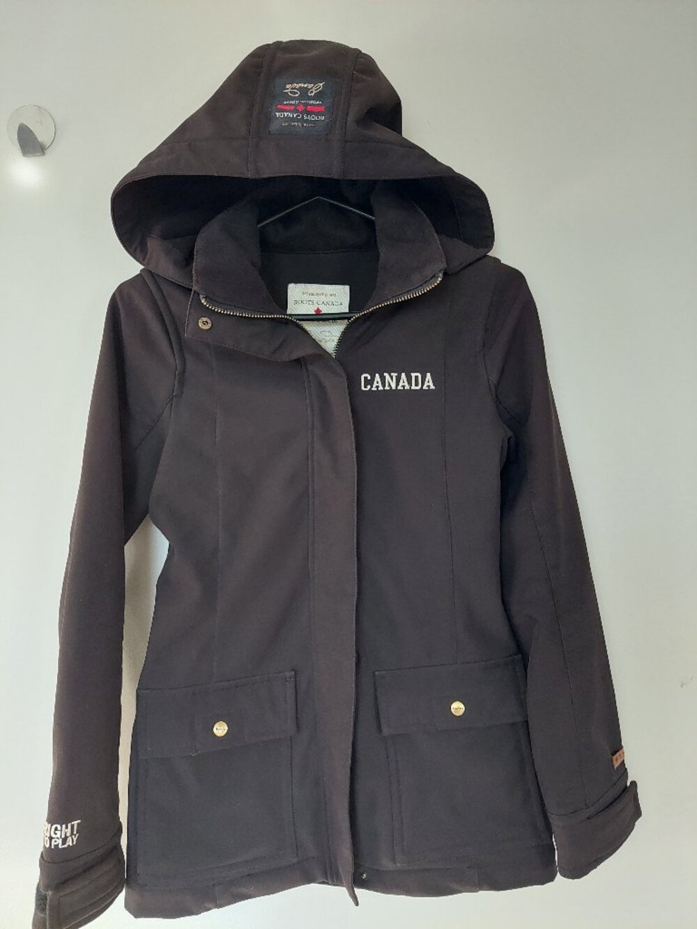 Roots Canada x Right to Play Women's XS Soft Shell Long Jacket /Coat Black